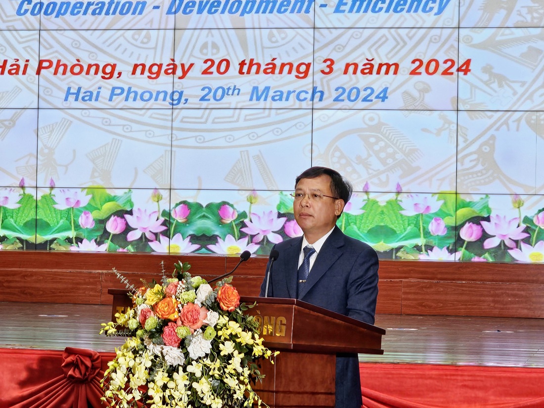 Ông Nguyễn Duy Ngọc, Cục trưởng Cục Hải quan TP. Hải Phòng thông tin tại hội nghị