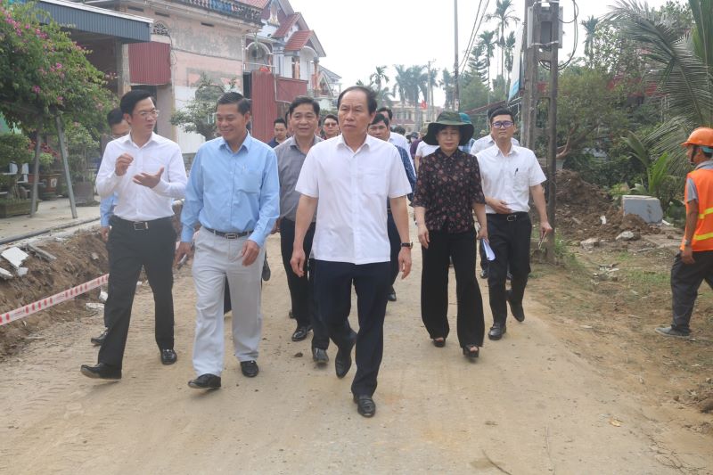 Đoàn kiểm tra công tác xây dựng nông thôn mới xã Tự Cường (huyện Tiên Lãng)