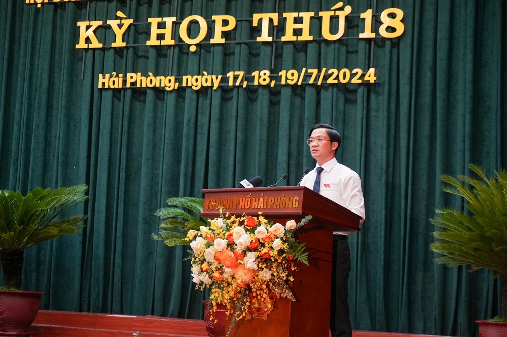 Ông Phạm Văn Lập, Chủ tịch HĐND thành phố Hải Phòng phát biểu bế mạc kỳ họp