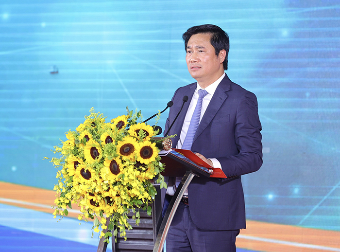 Ông Nguyễn Tường Văn, Chủ tịch UBND tỉnh Quảng Ninh đã nhấn mạnh: “Đây là công trình giao thông trọng điểm, có ý nghĩa động lực, quan trọng đối với tỉnh Quảng Ninh