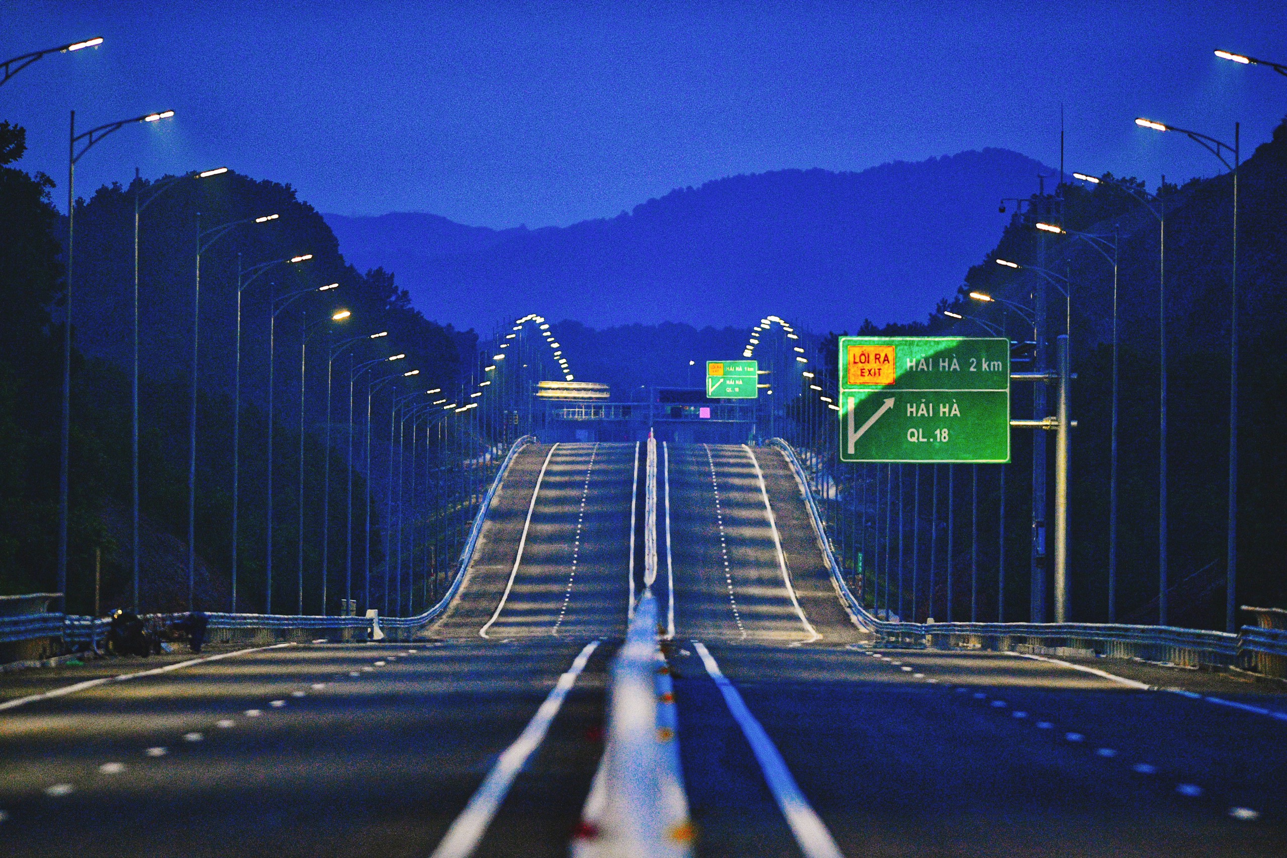 Người dân sẽ được lưu thông trên tuyến cao tốc Vân Đồn - Móng Cái từ 15h nagfy 1/9/2022. 
