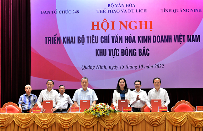 ễ ký kết Chương trình phối hợp triển khai Bộ tiêu chí văn hóa kinh doanh Việt Nam giữa Ban tổ chức 248 và Lãnh đạo UBND 08 tỉnh, thành phố tại khu vực Đông Bắc.
