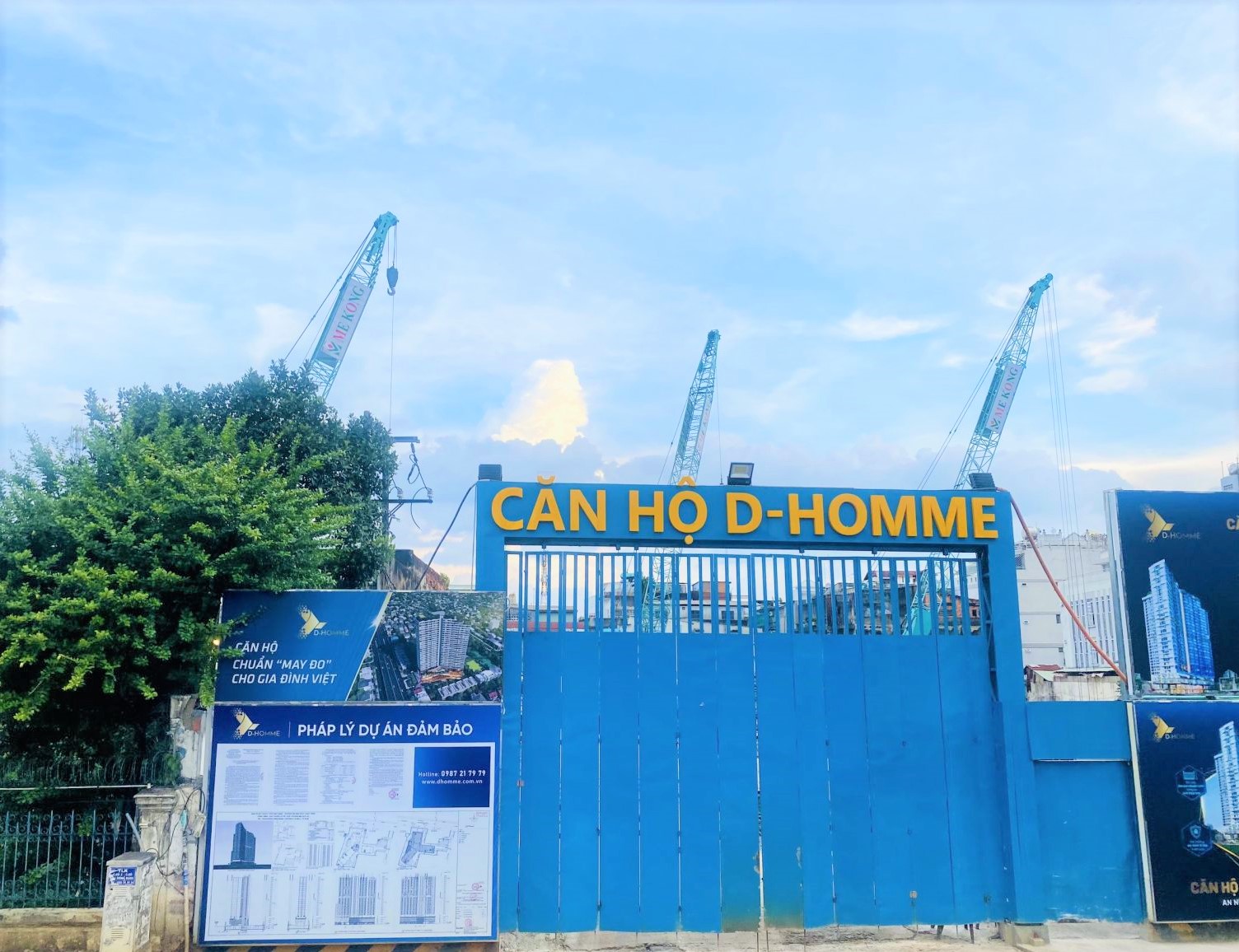 D-Homme là tên thương mại của Dự án Khu chung cư kết hợp Thương mại dịch vụ tại số 765 và 751/8 đường Hồng Bàng, phường 6, quận 6, do Công ty TNHH MTV Dịch vụ bất động sản Minh Anh làm chủ đầu tư.