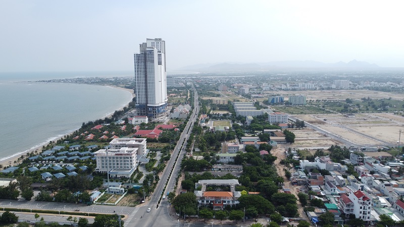 Dự án SunBay Park Hotel & Resort  nổi bật tại khu vực ven biển Ninh Thuận.