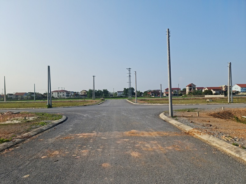  Trung tâm Dịch vụ đấu giá tài sản tỉnh Quảng Bình đang tổ chức đấu giá Quyền sử dụng đất đối với 106 thửa đất ở thuộc Dự án: Hạ tầng khu dân cư dọc tuyến đường trục chính từ Quốc lộ 12A đi cụm trung tâm các xã Vùng Nam, thị xã Ba Đồn (Đợt 1)