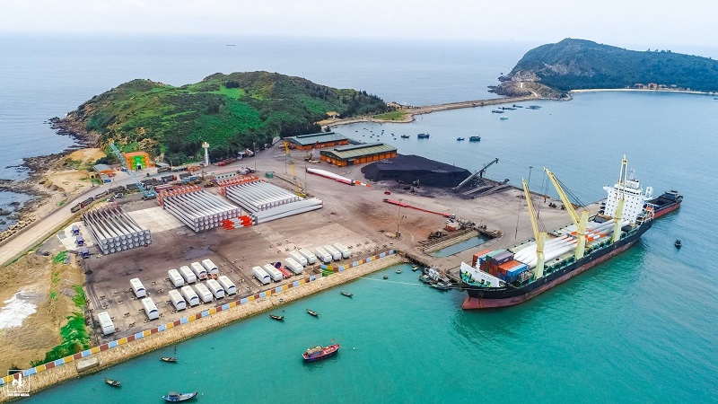 Cảng Hòn La hứa hẹn sẽ là động lực phát triển phía Bắc tỉnh Quảng Bình trong tương lai. Nguồn PTSC