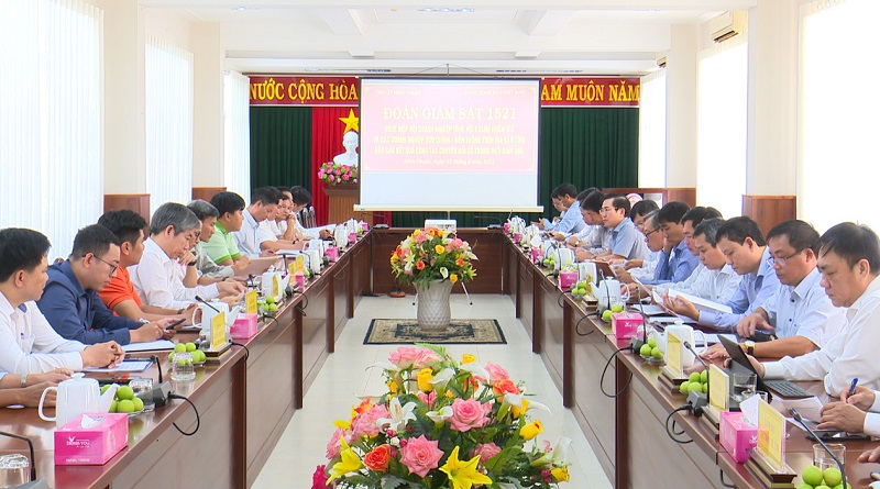 Đoàn Giám sát của Tỉnh ủy Ninh Thuận làm việc với doanh nghiệp về kết quả chuyển đổi số trong doanh nghiệp. Nguồn: NTV.