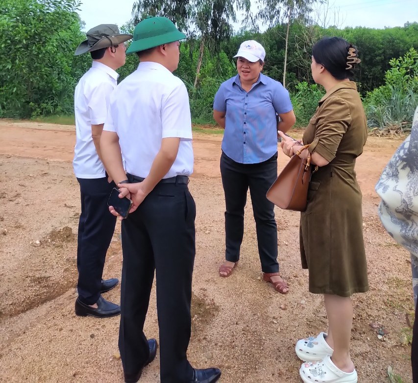 Vinanutrifood cùng chính quyền tỉnh Bình Định đi khảo sát, chọn địa điểm thực hiện Dự án.