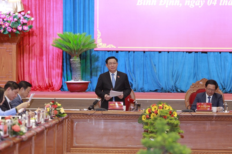 Chủ tịch Quốc hội làm việc với Ban Thường vụ Tỉnh ủy Bình Định.