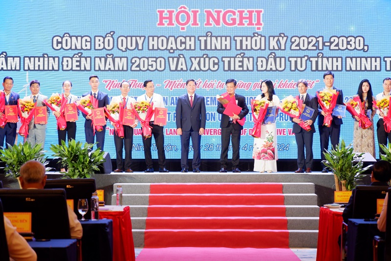 14 Dự án được trao chứng nhận đầu tư, bản ghi nhớ đầu tư tại Hội nghị công bố quy hoạch và xúc tiến đầu tư tỉnh Ninh Thuận.