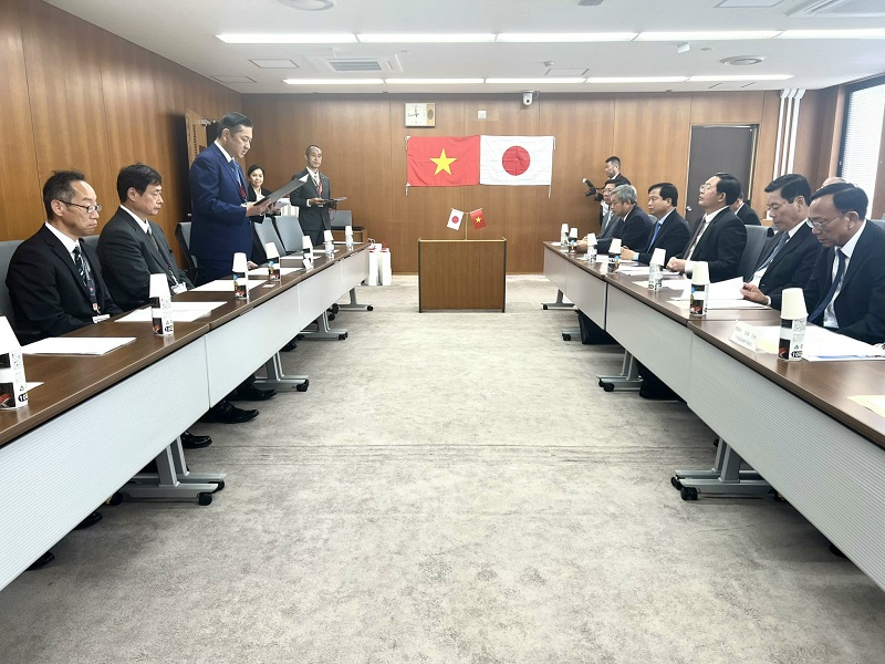 Đoàn công tác tỉnh Bình Định gặp gỡ chính quyền TP.Izumisano, Osaka, Nhật Bản