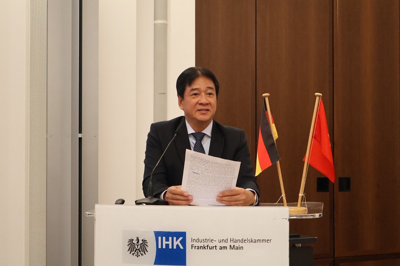 Phó chủ tịch UBND tỉnh Ninh Thuận Nguyễn Long Biên mong muốn IHK làm cầu nối để doanh nghiệp Đức đến tmf hiểu cơ hội đầu tư tại tỉnh.