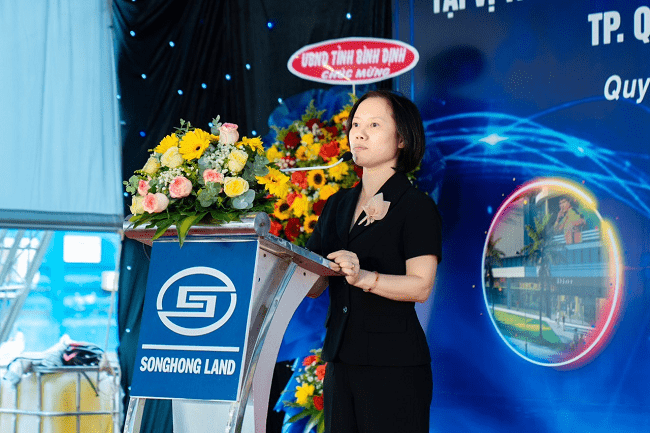  Lê Thị Hồng Huệ, Tổng Giám đốc Công ty Cổ phần Đầu tư Địa ốc Sông Hồng phát biểu tại L