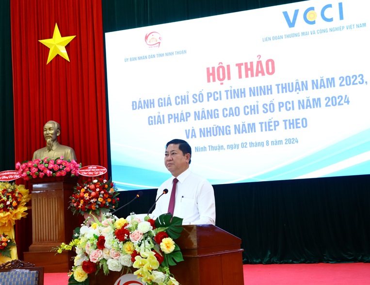 Ông Trần Quốc Nam, Chủ tịch UBND tỉnh Ninh Thuận phát biểu tại hội thảo.