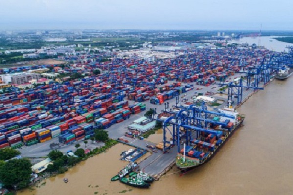 Cảng Cát Lái TP.HCM là một trong những cảng nhộn nhịp hàng hóa nhất cả nước.