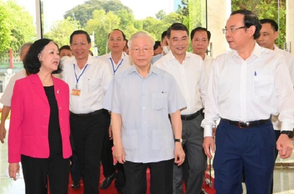 Tổng Bí thư Nguyễn Phú Trọng dẫn đầu đoàn công tác của Trung ương Đảng thăm và làm việc với Thành ủy TPHCM.
