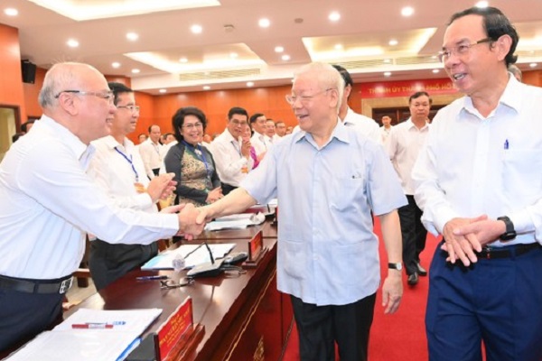 Tổng Bí thư Nguyễn Phú Trọng cùng các đại biểu tại buổi làm việc.