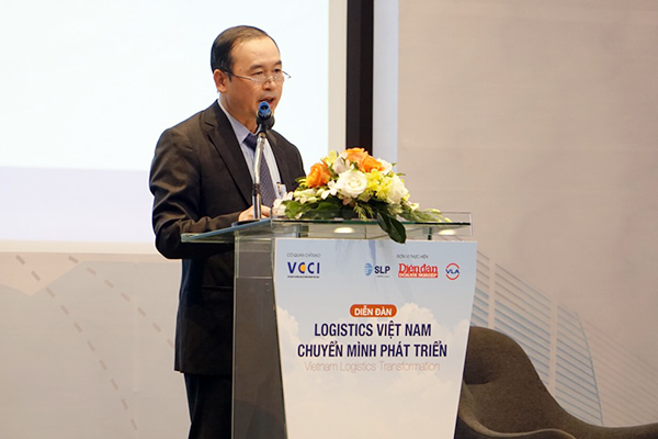 Ông Phan Văn Chinh, Cục trưởng Cục Xuất Nhập Khẩu – Bộ Công Thương phát biểu tại Diễn đàn