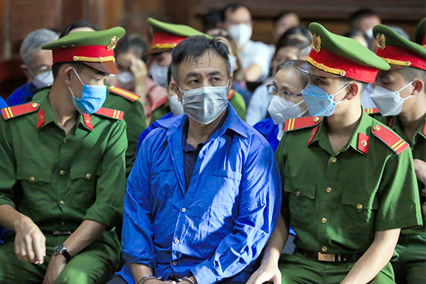 Bị cáo Nguyễn Minh Khải, cựu Giám đốc Bệnh viện Mắt TP.HCM  tại tòa