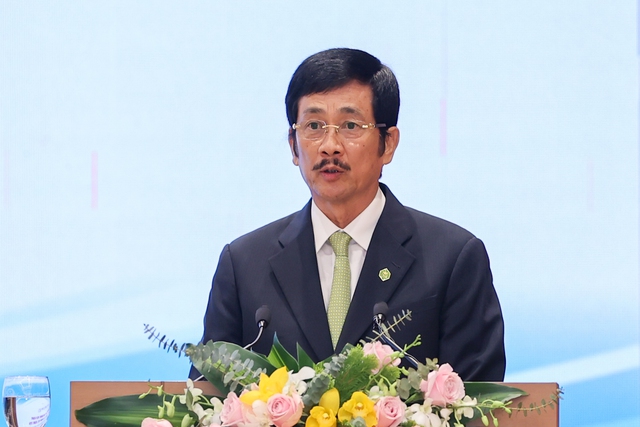 Ông Bùi Thành Nhơn, Chủ tịch HĐQT Công ty CP Tập đoàn địa ốc Nova phát biểu tại Hội nghị.