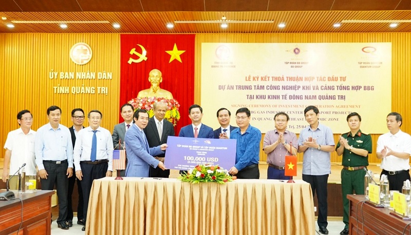 ập đoàn BB Group và Tập đoàn Quantum trao tặng 100.000 USD (tương đương 2,3 tỉ đồng) ủng hộ Quỹ an sinh xã hội của tỉnh Quảng Trị 