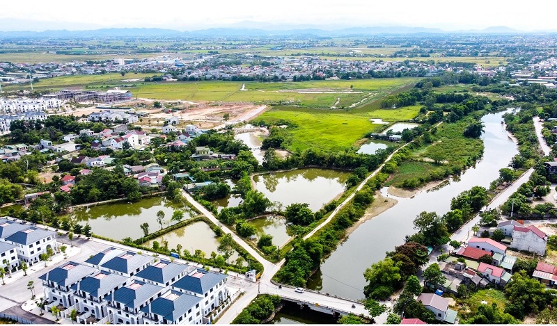 Dự án Khu đô thị Dầu Khí Nghệ An có vị trí đắc địa bên bờ sông Vinh nhưng 'treo' 12 năm... trên giấy. Ảnh T. Cường (1)