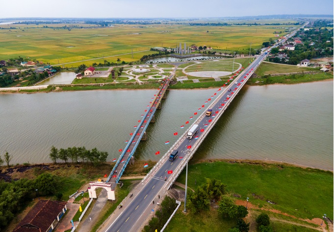  HĐND tỉnh Quảng Trị đã thông qua nghị quyết phê duyệt chủ trương đầu tư Dự án công viên Thống nhất tại di tích quốc gia đặc biệt đôi bờ Hiền Lương - Bến Hải;