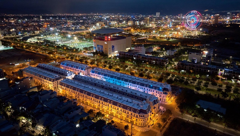 Regal Pavillon Da Nang là Dự án nhà ở kết thương mại cao cấp duy nhất hiện tại của Đà Nẵng với quy hoạch phố đi bộ, hứa hẹn trở thành trung tâm mua sắm, giải trí mới của thành phố
