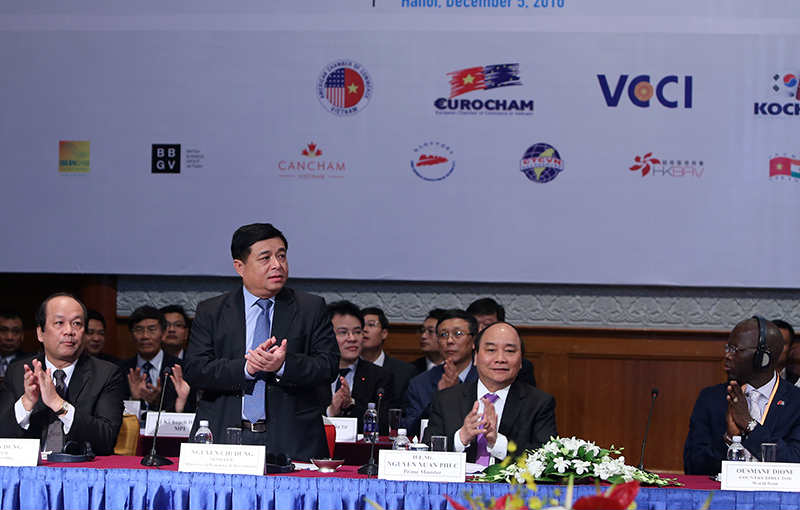 Bộ trưởng Bộ Kế hoạch và Đầu tư Nguyễn Chí Dũng tại Diễn đàn doanh nghiệp Việt Nam thường niên 2016 (Ảnh: Đức Thanh)