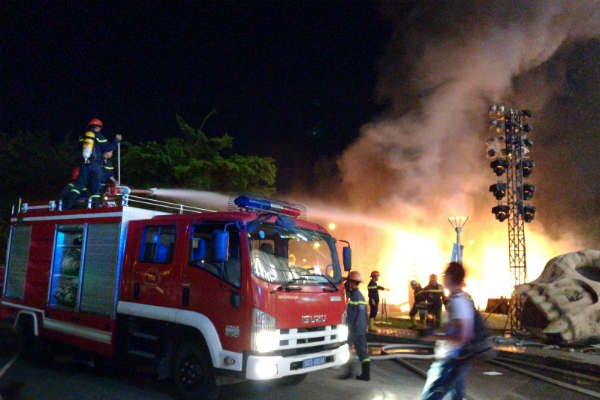Lực lượng cứu hỏa có mặt kịp thời dập tắt đám cháy