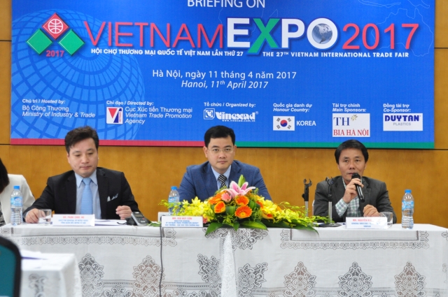thông điệp mà Ban tổ chức Hội chợ muốn gửi tới các doanh nghiệp, nhà đầu tư trong nước và quốc tế thông qua VIETNAM EXPO 2017 là “nắm bắt thời cơ, hợp tác và cùng phát triển”.