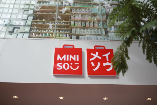 , Miniso được coi là hiện tượng thành công ở thị trường franchise Việt Nam những cũng là thương hiệu duy nhất bị tập đoàn mẹ thâu tóm lại