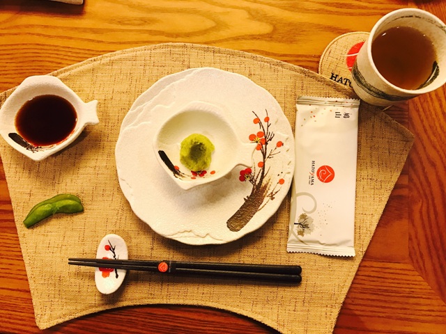 Hatoyama còn là nhà hàng tiên phong mang củ mù tạt tươi từ Nhật về với thực khách Việt