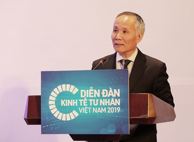 Thứ trưởng Bộ Công thương Trần Quốc Khánh phát biểu đề dẫn phiên hiến kế