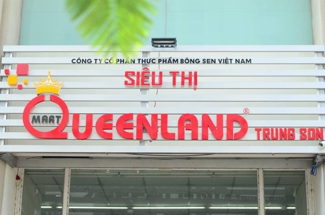 Chuỗi siêu thị Queenland Mart thuộc Công ty cổ phần thực phẩm Bông Sen. Trên trang thông tin, doanh nghiệp này được thành lập vào năm 2014 với ngành nghề kinh doanh chính là kinh doanh hệ thống siêu thị, bán lẻ. 