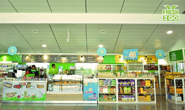 Tại thị trường sân bay, chuỗi cửa hàng tiện lợi Fresh2Go kinh doanh thức ăn nhanh và thực phẩm thiết yếu mang đến sự tươi ngon của thực phẩm và sự thân thiện, nhanh chóng, tiện lợi trong dịch vụ
