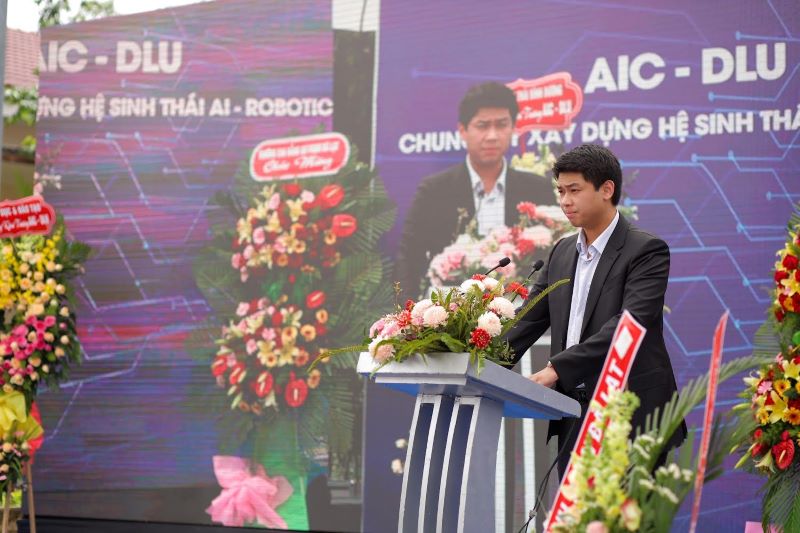 Theo William Hiếu Nguyễn, Trung tâm AIC – Đại học Đà Lạt sẽ là nơi khơi mở niềm say mê sáng tạo AI cho thế hệ trẻ, là nơi tuyển chọn, đào tạo nguồn nhân lực chất lượng cao, có thì nhập cao