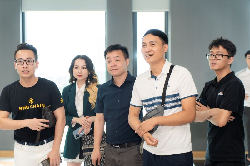 Giới khởi nghiệp blockchain lắng nghe chia sẻ kinh nghiệm từ tỷ phú tiền ảo