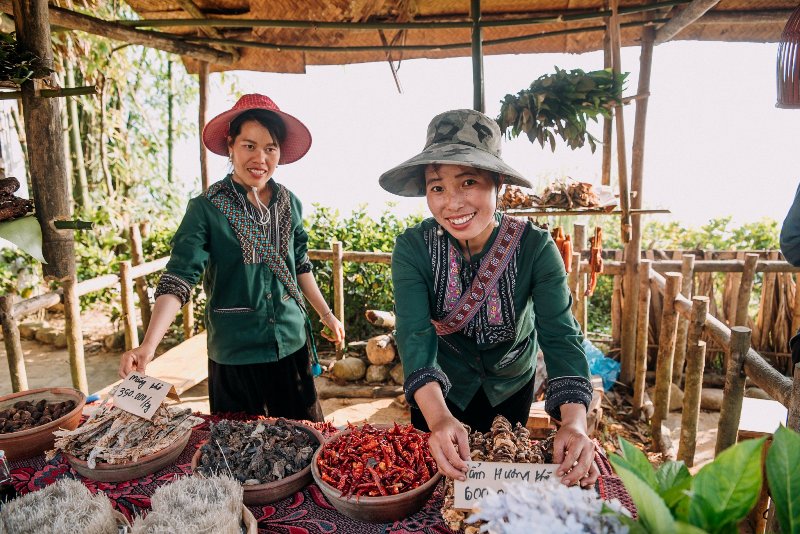 Xu hướng du lịch cộng đồng, du lịch khám phá văn hóa bản địa đang phát triển mạnh mẽ nhưng để xây dựng được các mô hình thành công, bền vững, nhiều ý kiến cho rằng phải lấy người dân bản địa làm trung tâm.