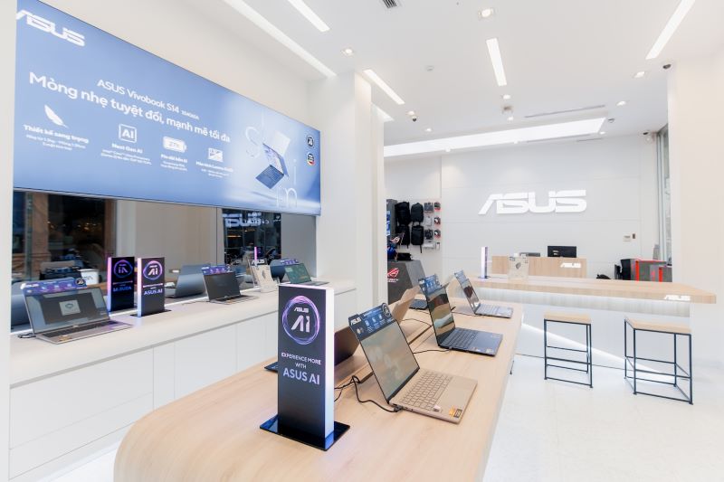 Tại châu Á, ASUS luôn hợp tác với các đối tác phân phối chuyên nghiệp tại từng quốc gia để ra mắt và mở rộng mô hình ASUS Exclusive Store (AES).