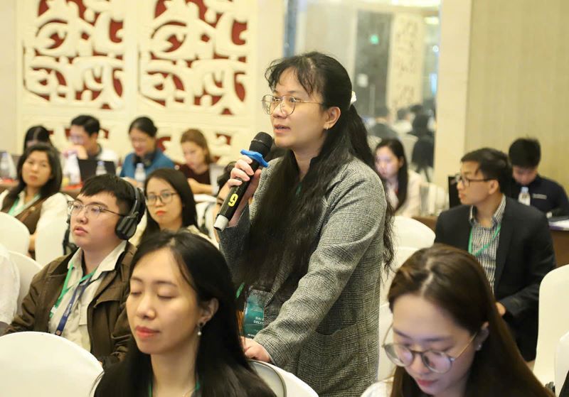 Nh&agrave; đầu tư v&agrave; doanh nghiệp t&igrave;m hiểu cơ hội, chuẩn bị tham gia thị trường t&iacute;n chỉ carbon trước thời điểm s&agrave;n giao dịch ch&iacute;nh thức vận h&agrave;nh.