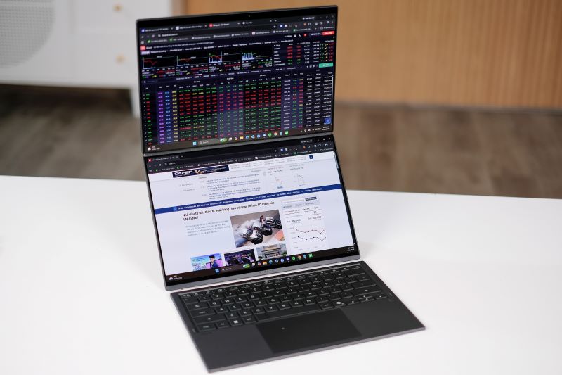 Laptop hai m&agrave;n h&igrave;nh AI gần 90 triệu d&agrave;nh cho trader, creator v&agrave; d&acirc;n đa nhiệm