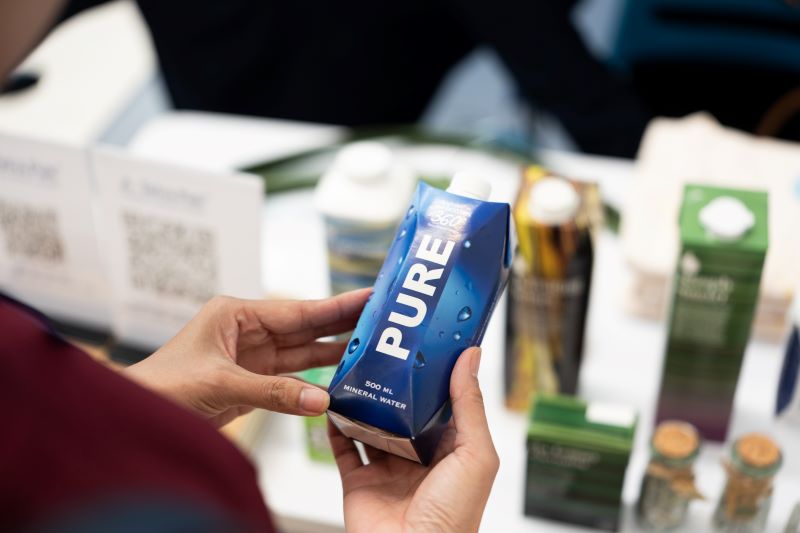 Vỏ hộp giấy Tetra Pak &mdash; sản phẩm trọng t&acirc;m trong nỗ lực giảm ph&aacute;t thải v&agrave; th&uacute;c đẩy t&aacute;i chế của tập đo&agrave;n