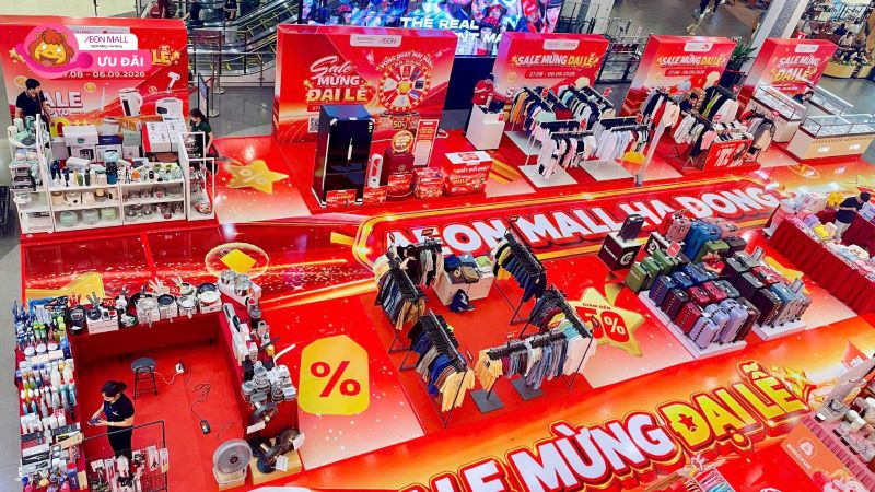 Kỳ nghỉ 2/9 kéo dài 5 ngày kéo theo làn sóng đi lại, mua sắm tăng mạnh, nhưng người tiêu dùng ngày càng tính toán kỹ hơn khi chi tiêu.