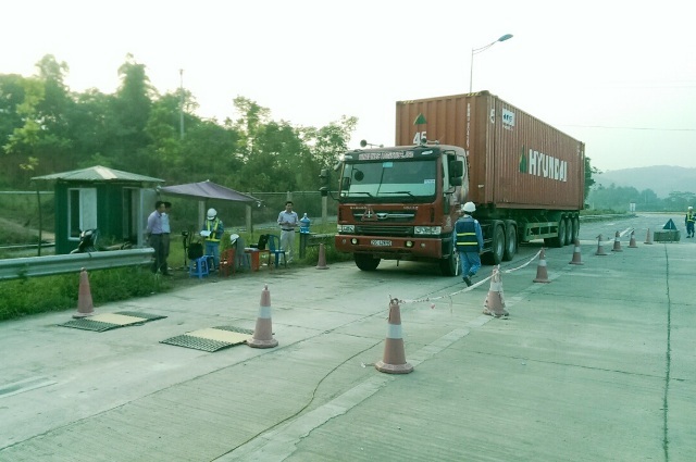 Cân tải trọng xe trên cao tốc Nội Bài - Lào Cai