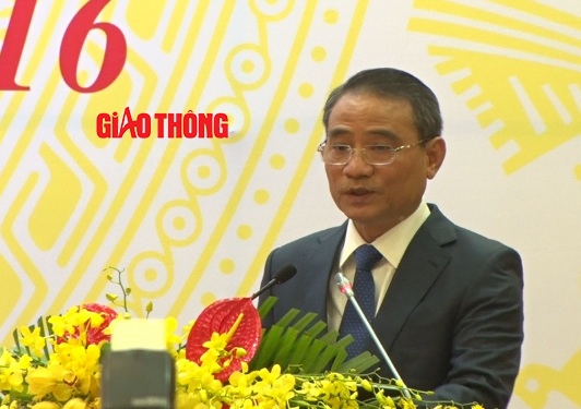 Tân Bộ trưởng GTVT Trương Quang Nghĩa phát biểu sau khi nhận bàn giao công việc trong Hội nghị giao ban quý I và triển khai nhiệm vụ quý II/2016 của Bộ GTVT