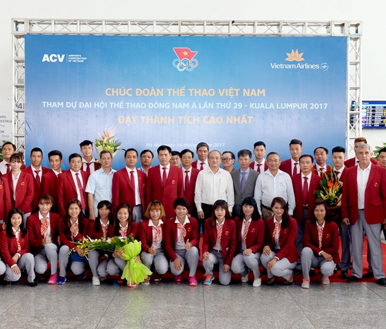 Lễ tiễn đoàn Thể thao Việt Nam tham dự SEA Games 29 tại tại Nhà ga T2, Cảng hàng không quốc tế Nội Bài nhằm cổ vũ tinh thần thi đấu tốt nhất cho Đoàn thể thao Việt Nam