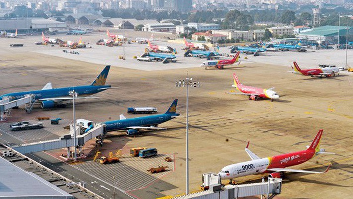 Sân bay Tân Sơn Nhất đang thiếu trầm trọng chỗ đỗ tàu bay qua đêm