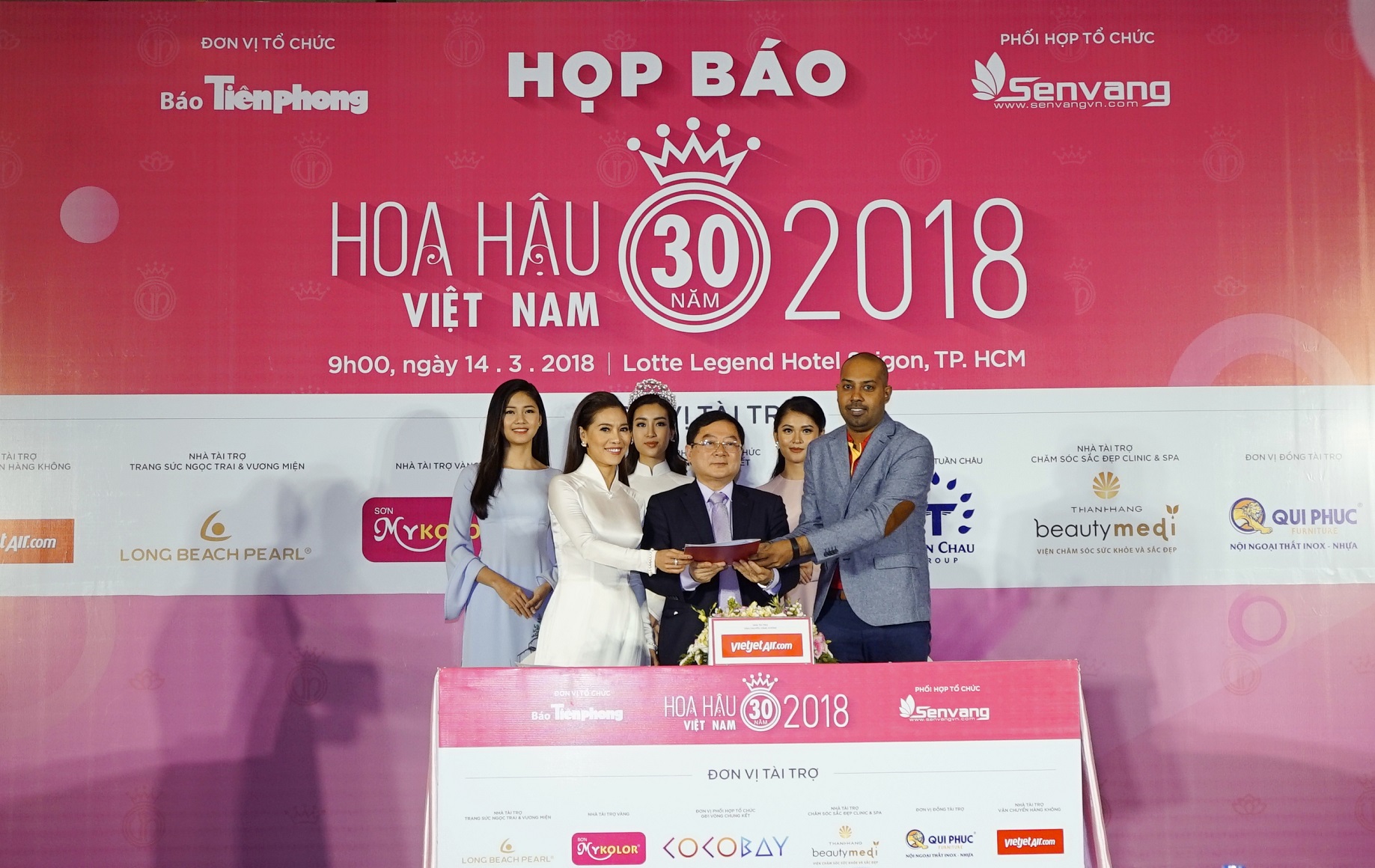 Họp báo công bố sự kiện Vietjet trở thành nhà vận chuyển chính thức của cuộc thi Hoa hậu Việt Nam năm 2018