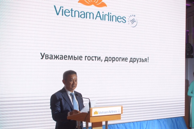 Tổng giám đốc Vietnam Airlines Dương Trí Thành tại buổi lễ kỷ niệm.